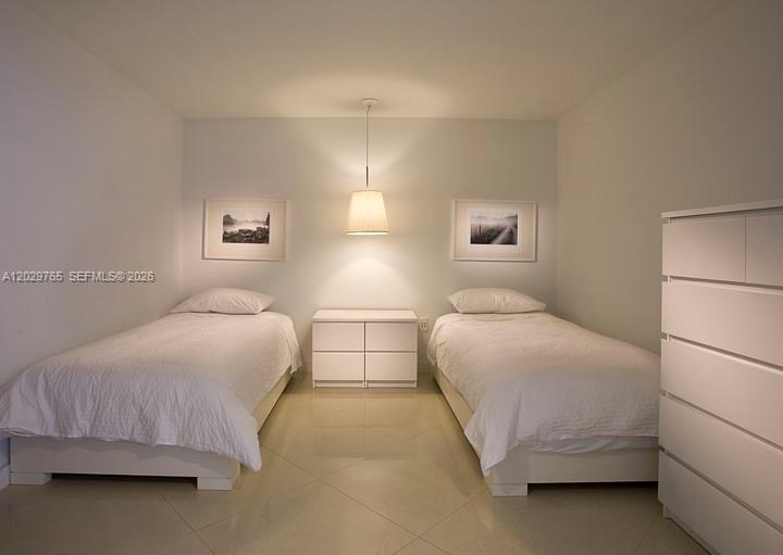 BEACH CLUB THREE - Residential Lease