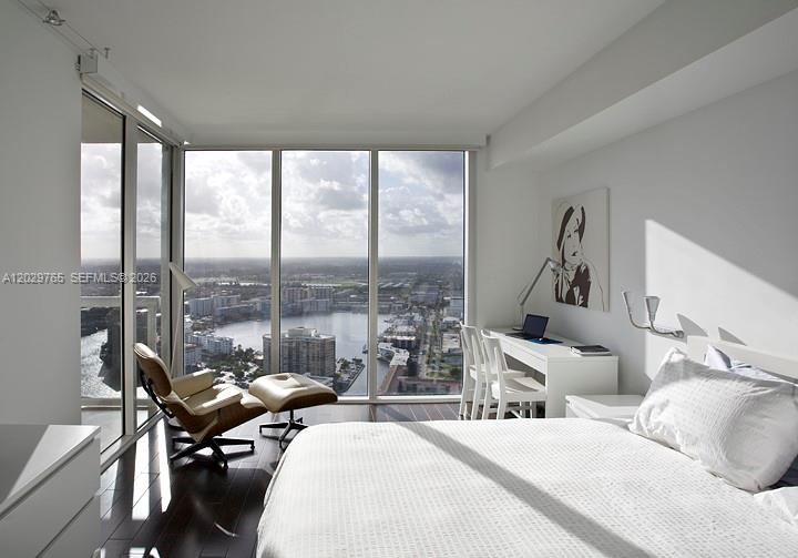 BEACH CLUB THREE - Residential Lease