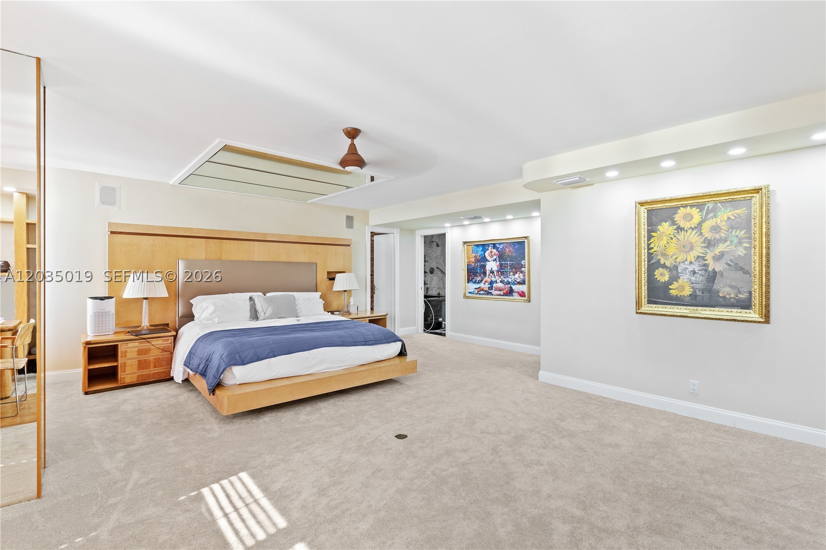 CRICKET CLUB CONDO - Residential