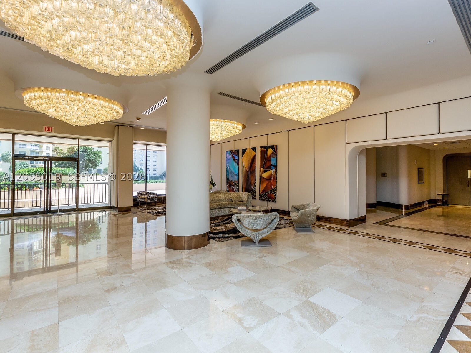 CRICKET CLUB CONDO - Residential