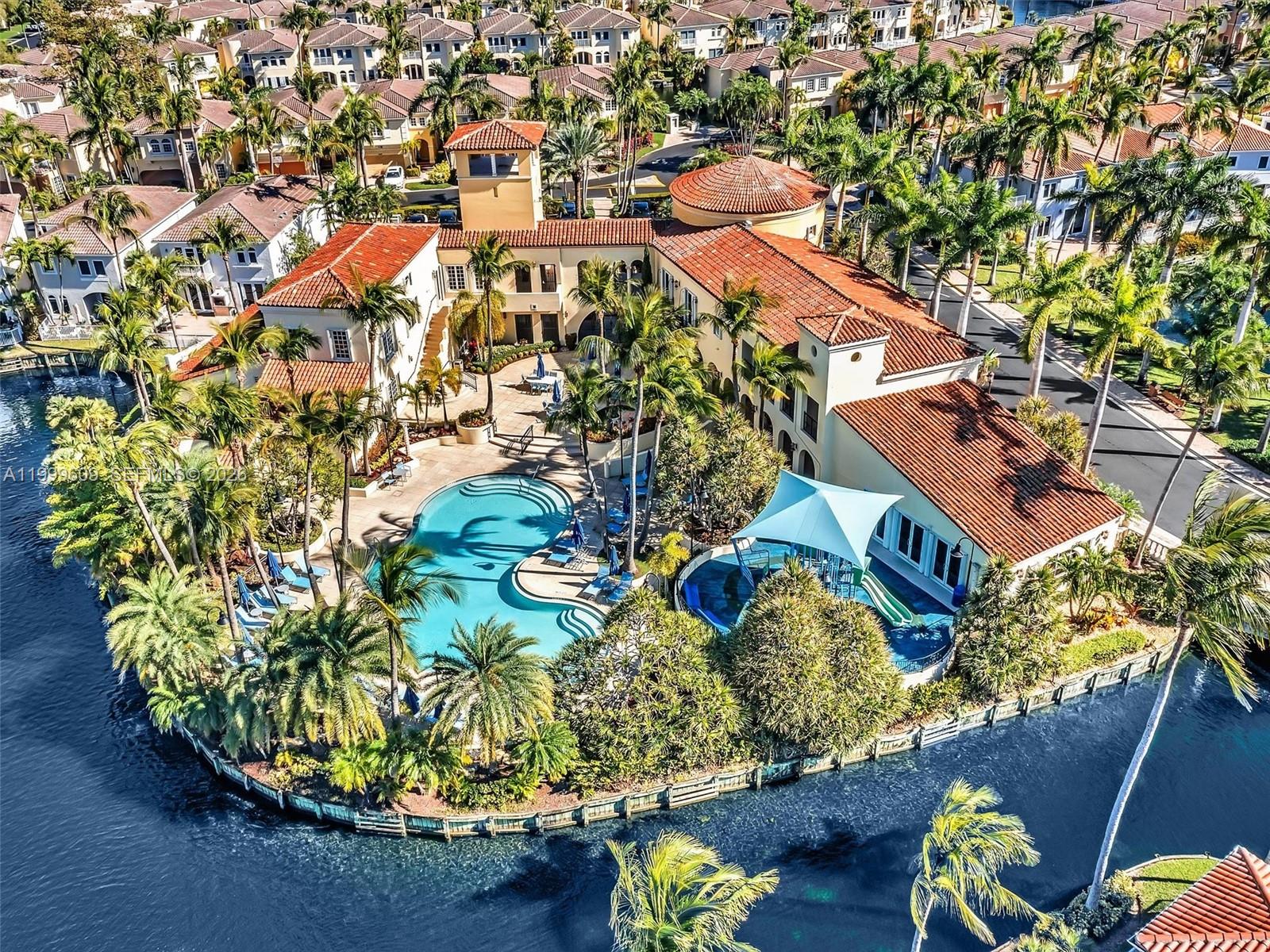 AVENTURA LAKES PHASE 1 - Residential
