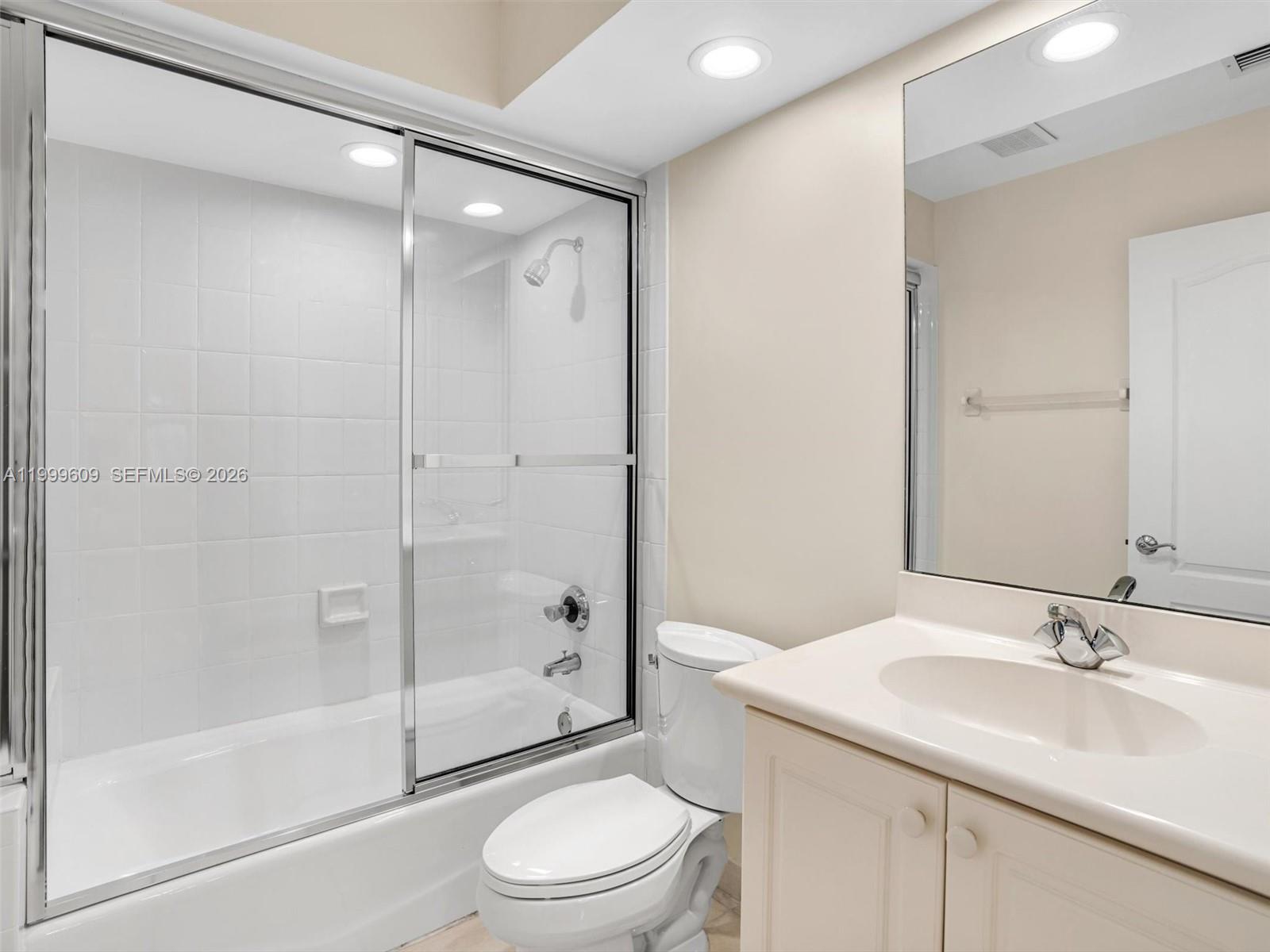 AVENTURA LAKES PHASE 1 - Residential