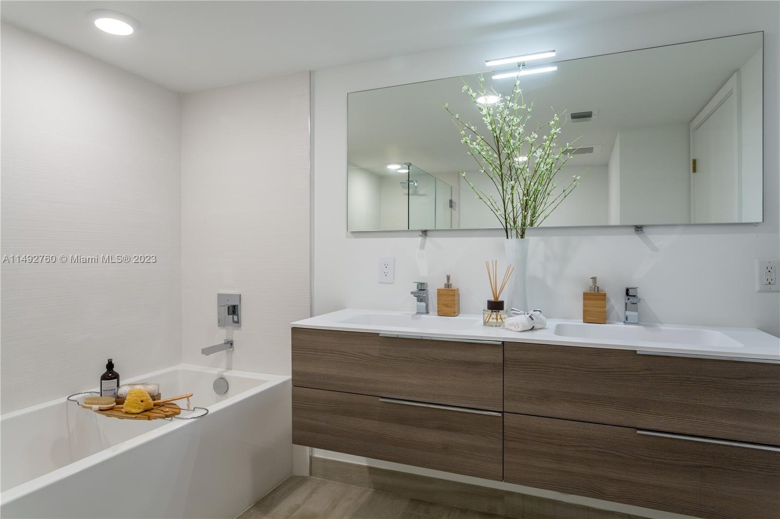 THE IVORY RESIDENCE CONDO - Residential Lease
