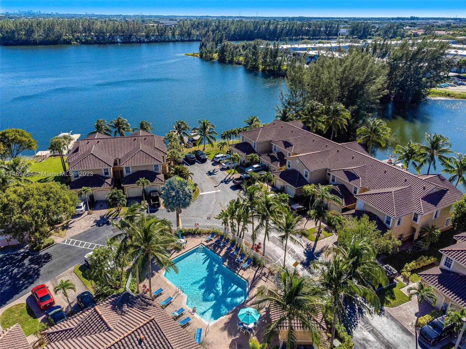 CRYSTAL LAKE 2ND SEC - Residential