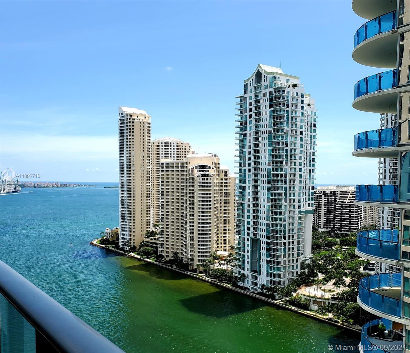 MET 1 CONDO - Residential