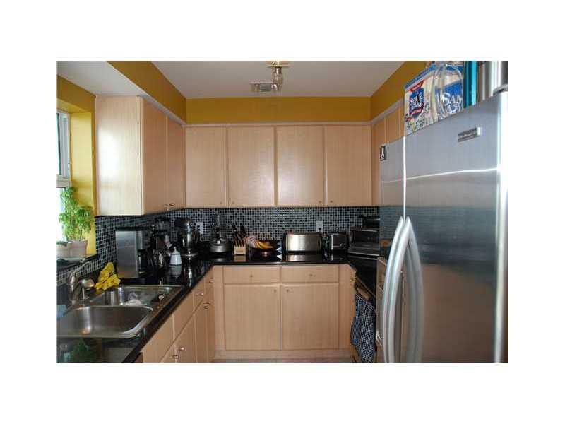 THE METROPOLITAN CONDO - Residential Lease