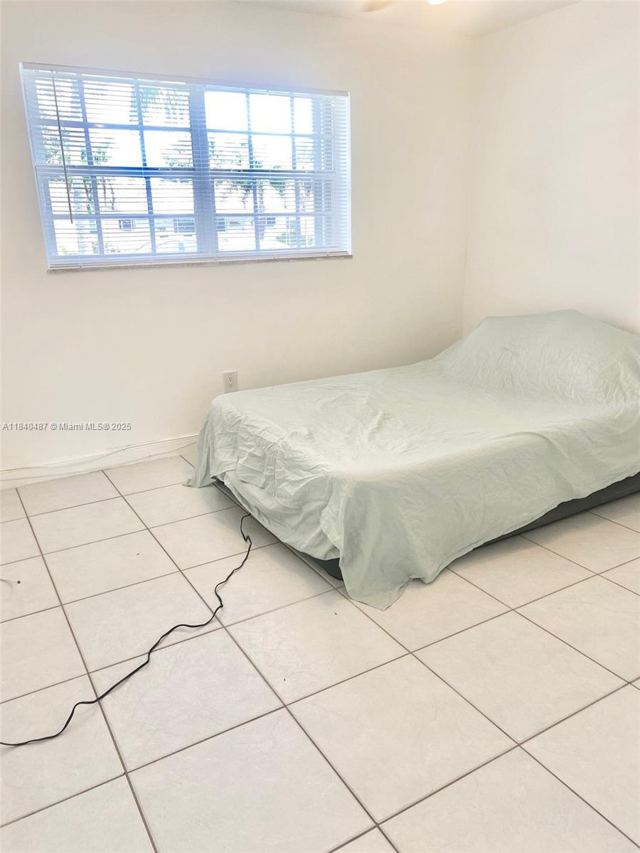HIGHLAND SQUARE - Residential Lease