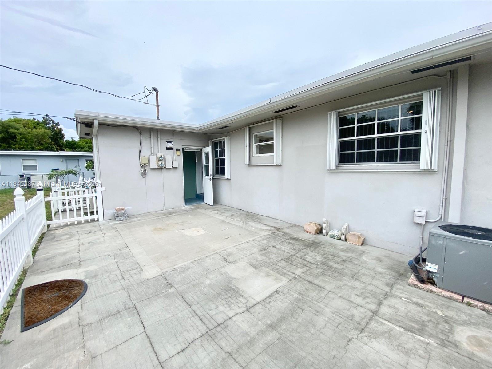 HIGHLAND SQUARE - Residential Lease