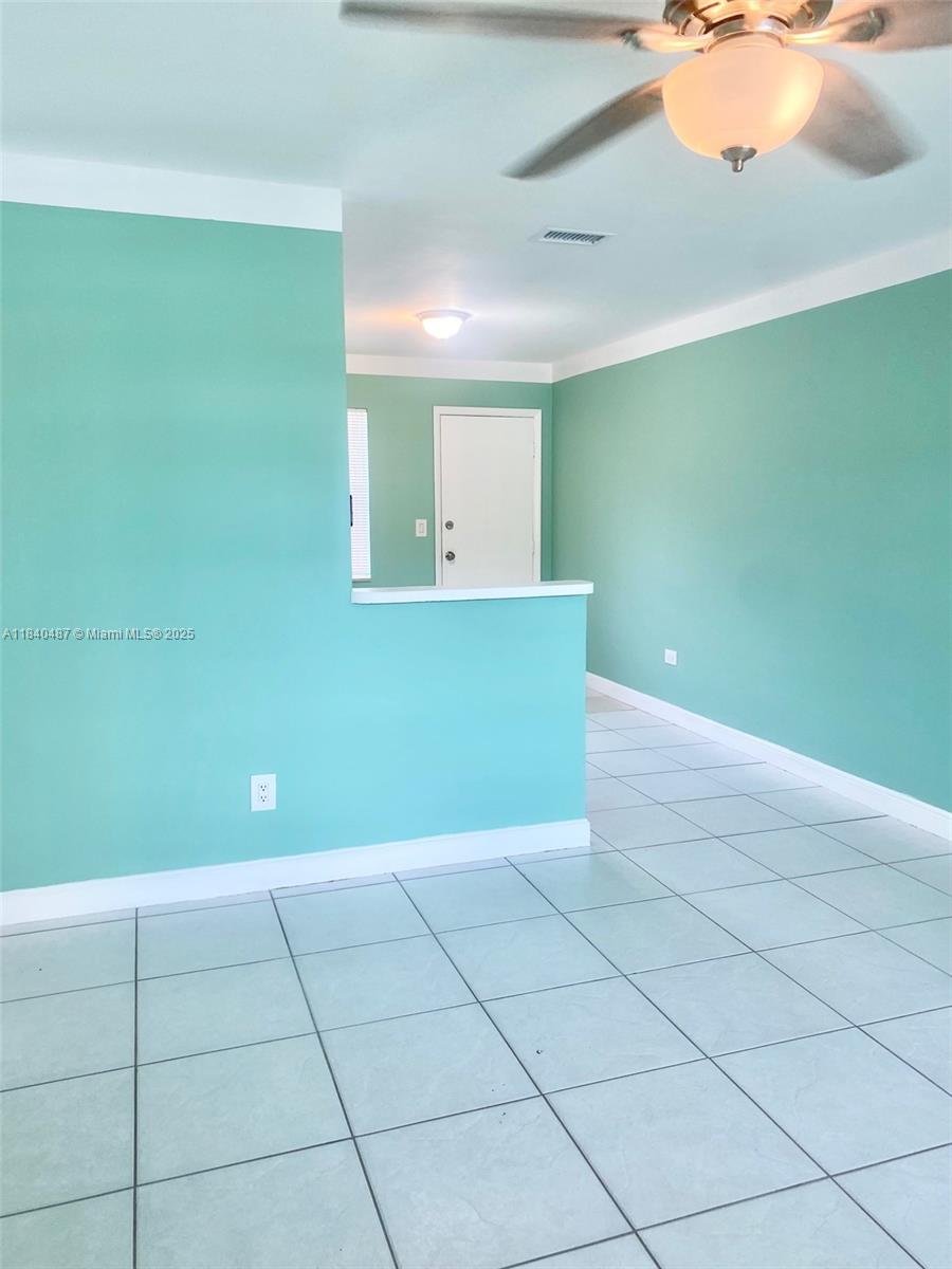 HIGHLAND SQUARE - Residential Lease