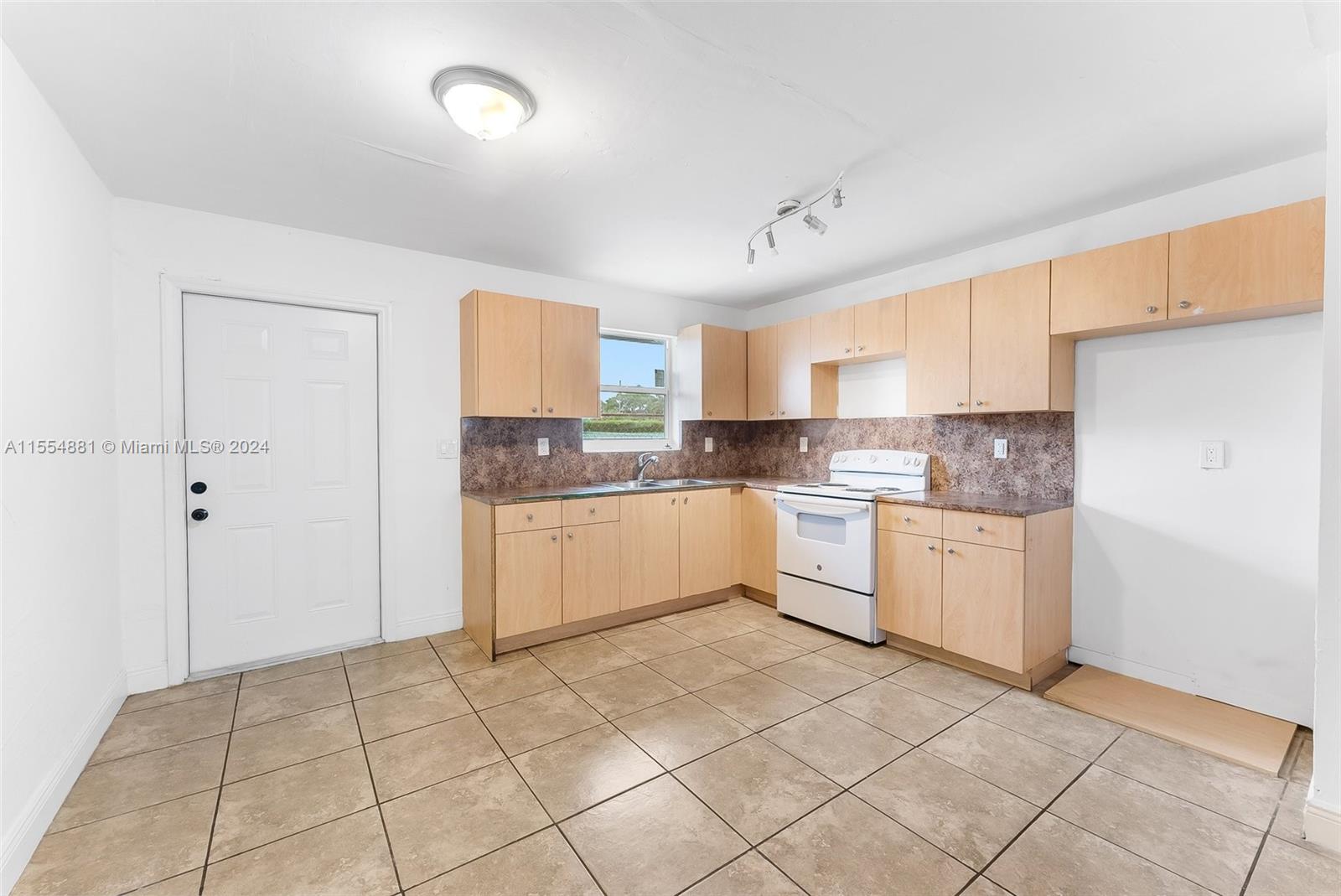 INLET CITY - Residential Income