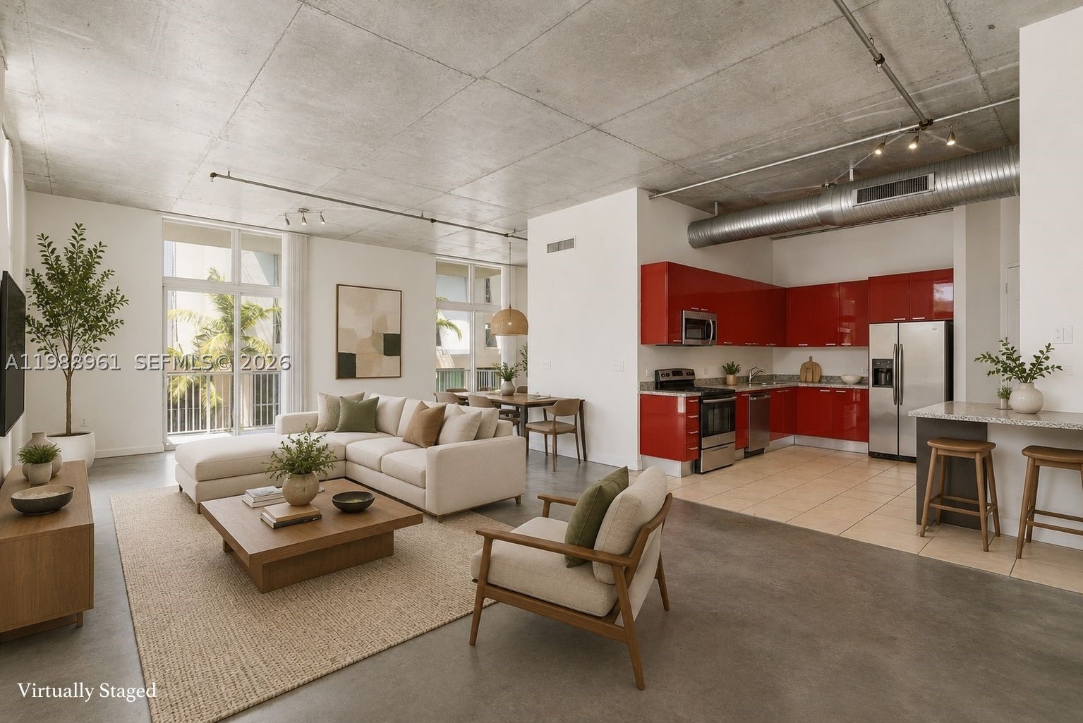 LOFTS AT HOLLYWOOD STATIO - Residential
