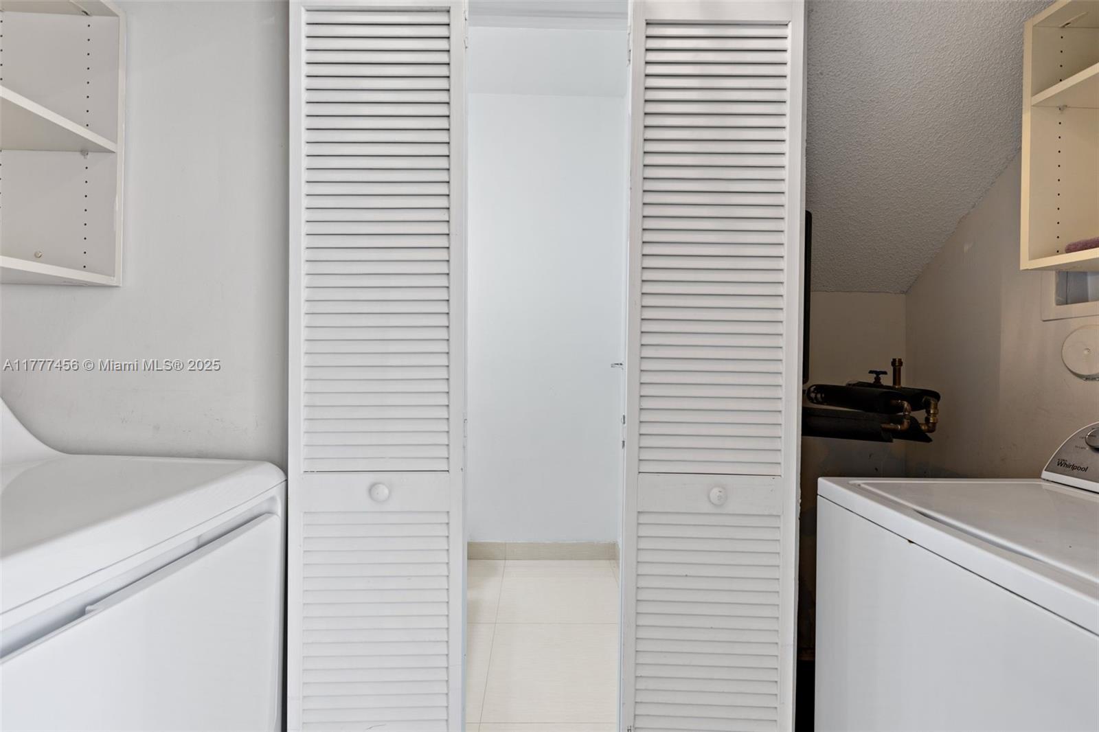 WEST LAKE VILLAGE PLAT - Residential Lease