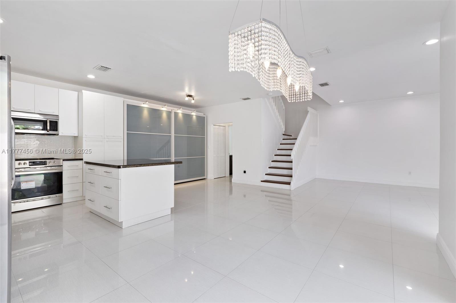 WEST LAKE VILLAGE PLAT - Residential Lease