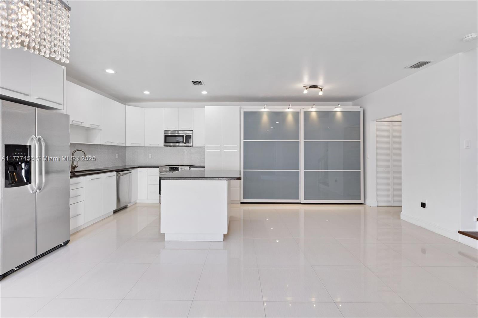 WEST LAKE VILLAGE PLAT - Residential Lease