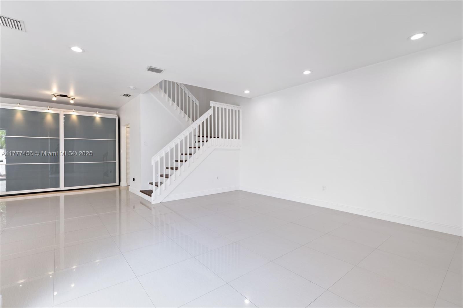 WEST LAKE VILLAGE PLAT - Residential Lease