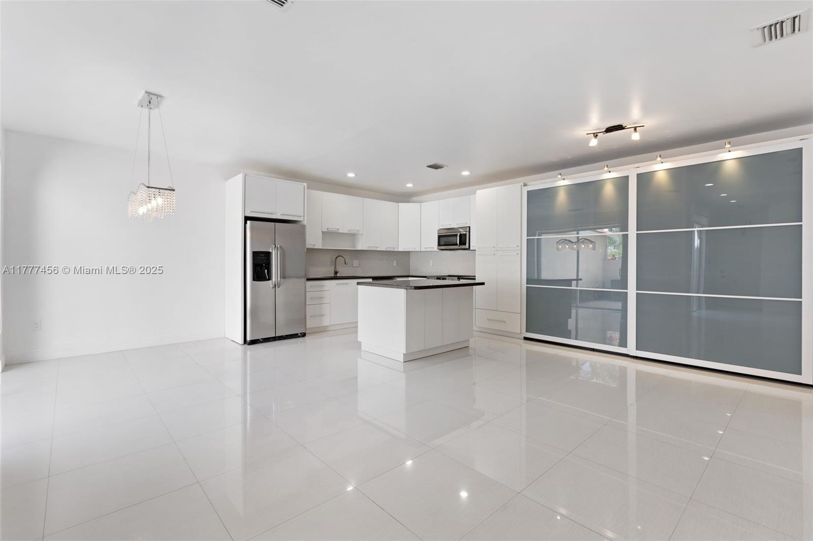 WEST LAKE VILLAGE PLAT - Residential Lease