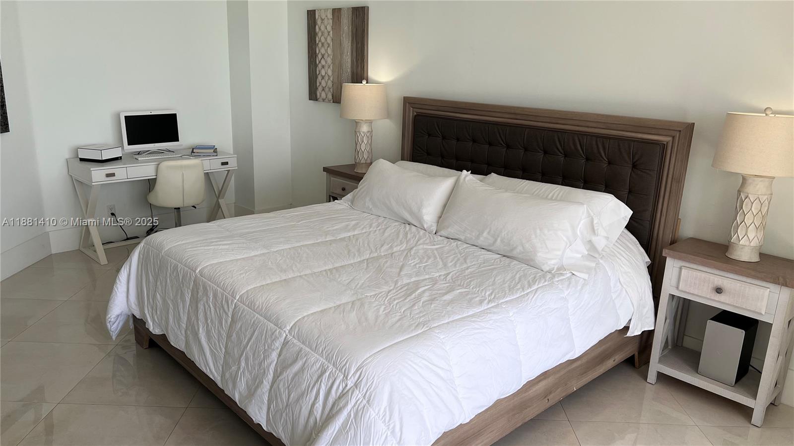 OCEANIA III CONDO - Residential