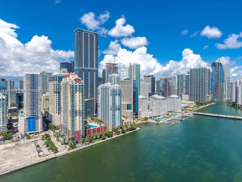 THE CLUB AT BRICKELL BAY - Residential