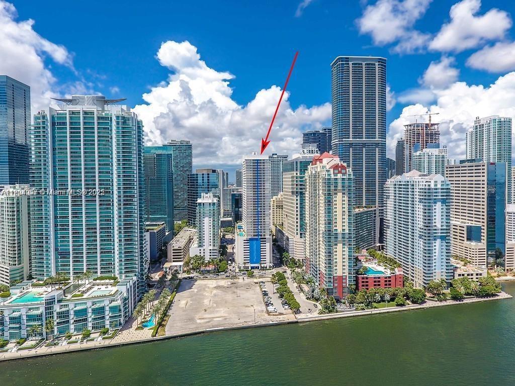 THE CLUB AT BRICKELL BAY - Residential