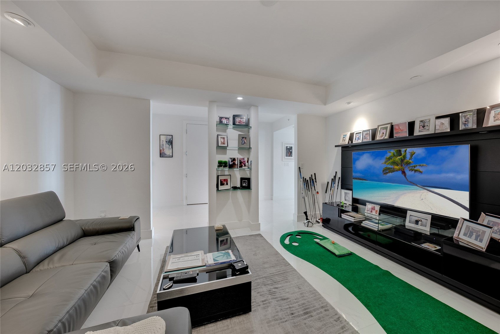 THE PENINSULA CONDO - Residential