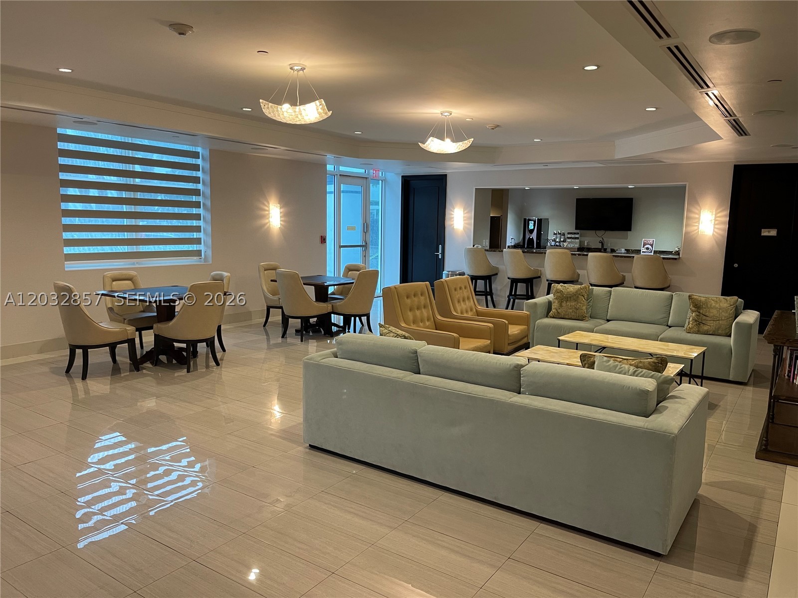 THE PENINSULA CONDO - Residential