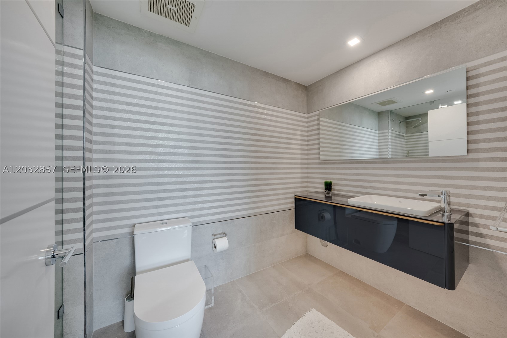 THE PENINSULA CONDO - Residential