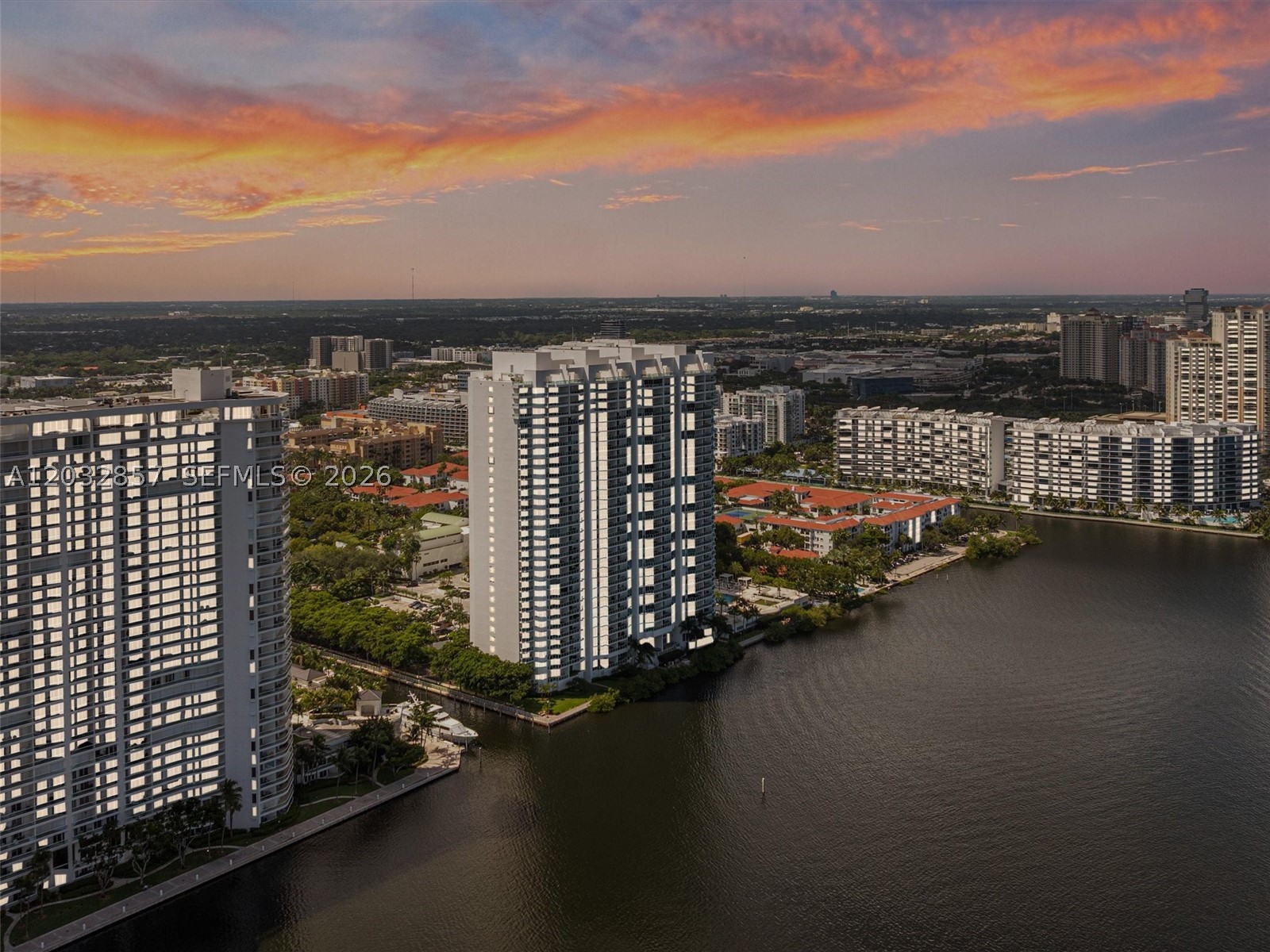 THE PENINSULA CONDO - Residential