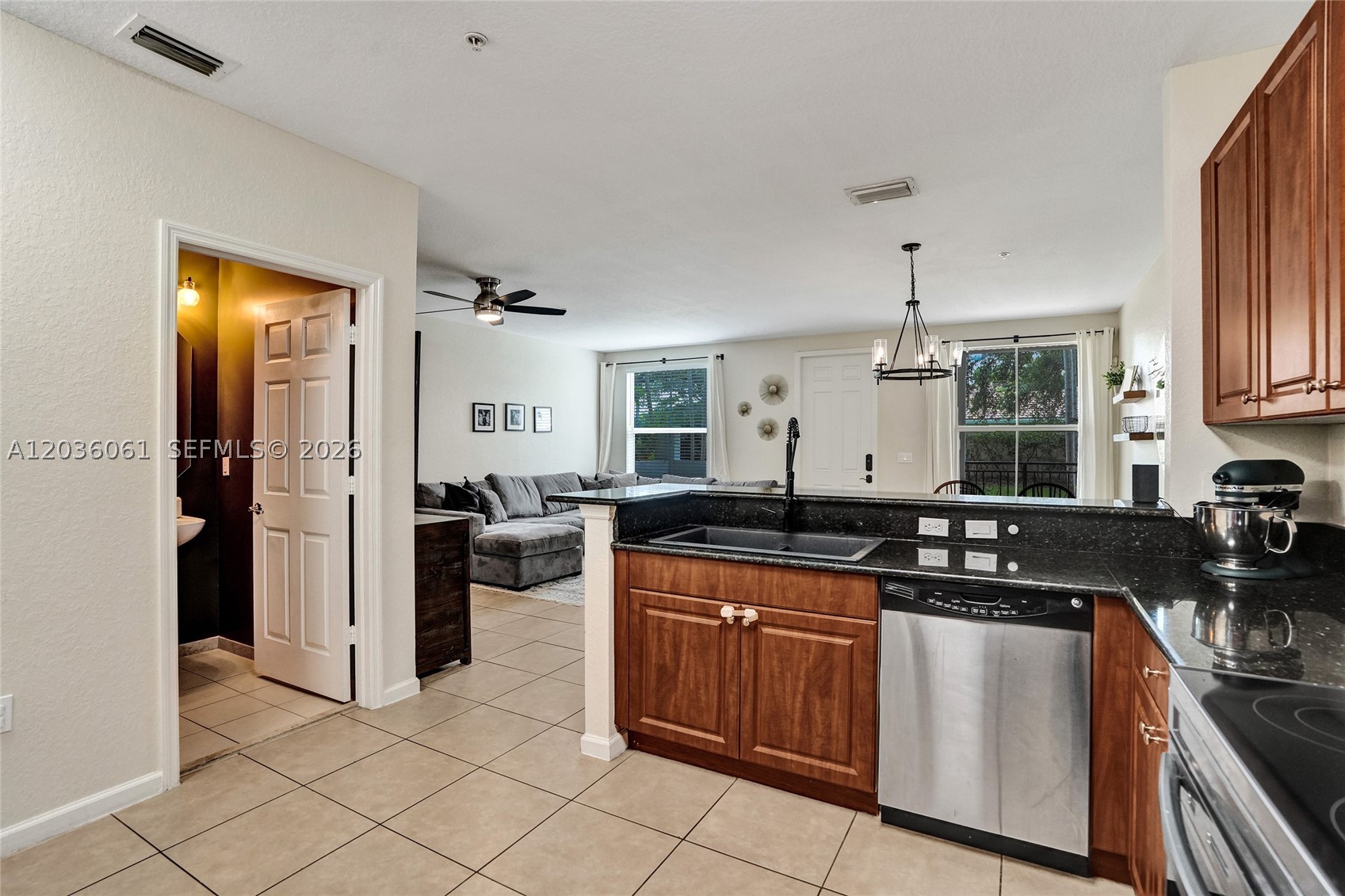 PALOMA LAKES CONDOMINIUM - Residential