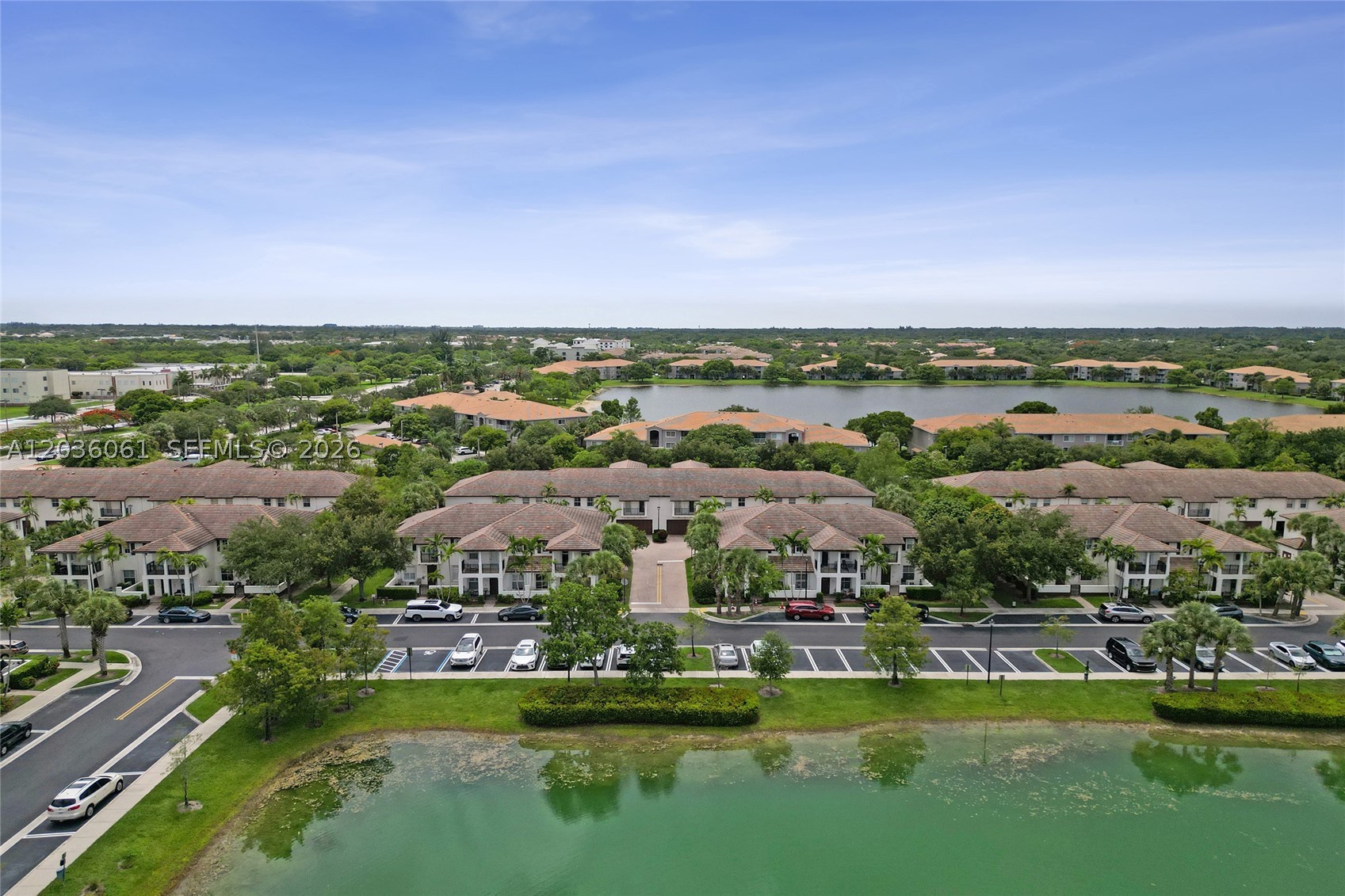 PALOMA LAKES CONDOMINIUM - Residential