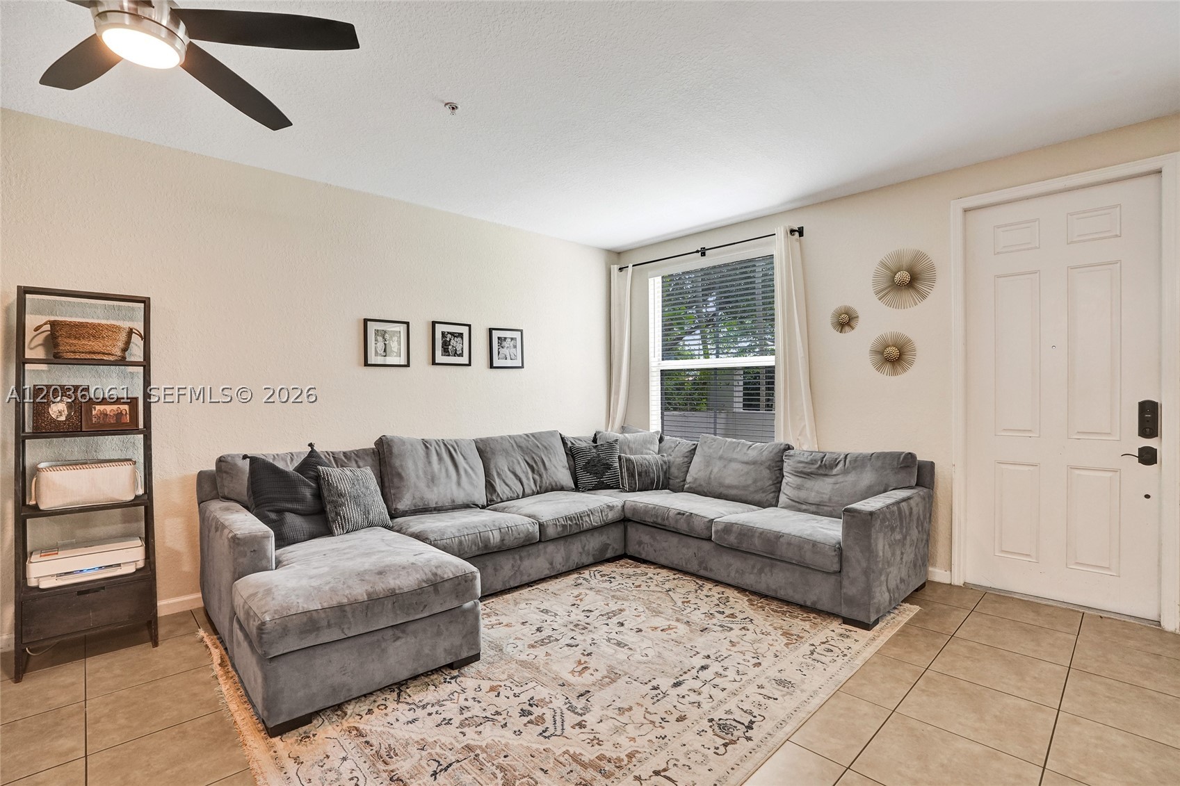PALOMA LAKES CONDOMINIUM - Residential