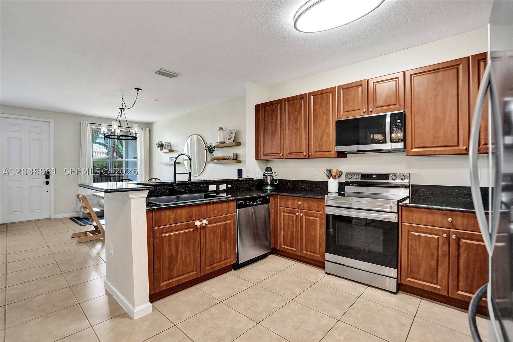 PALOMA LAKES CONDOMINIUM - Residential