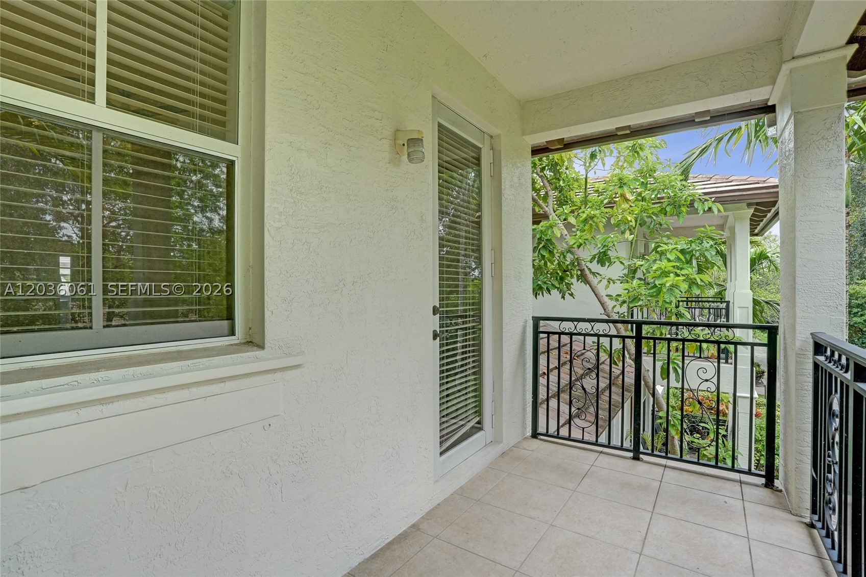 PALOMA LAKES CONDOMINIUM - Residential