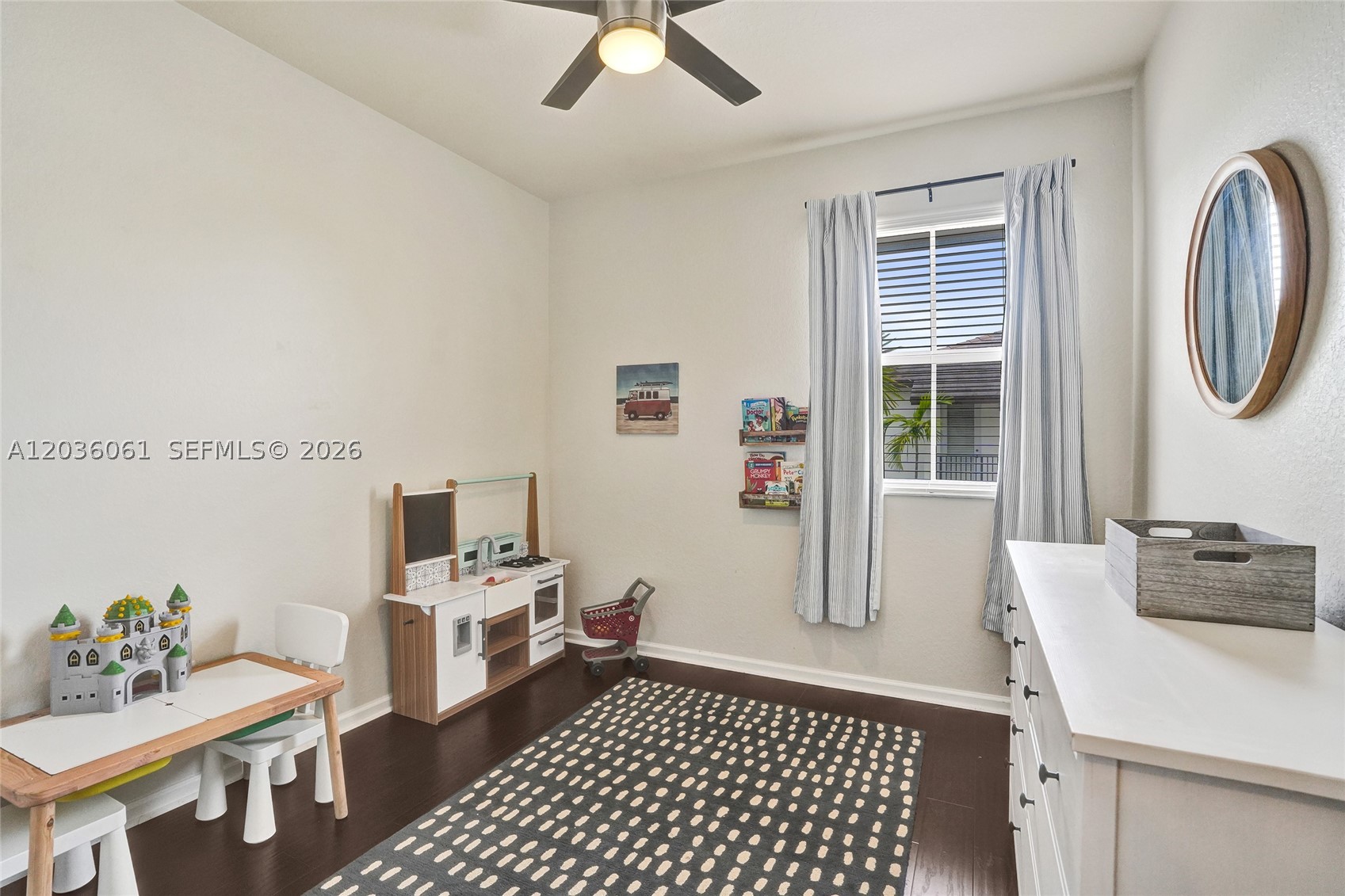 PALOMA LAKES CONDOMINIUM - Residential