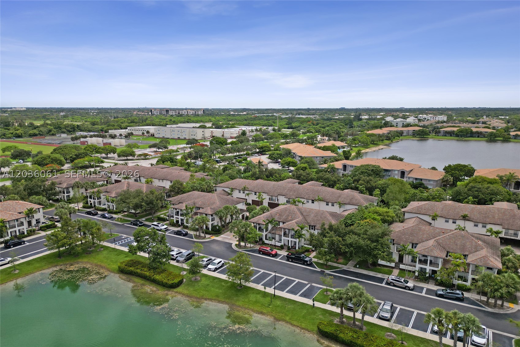PALOMA LAKES CONDOMINIUM - Residential