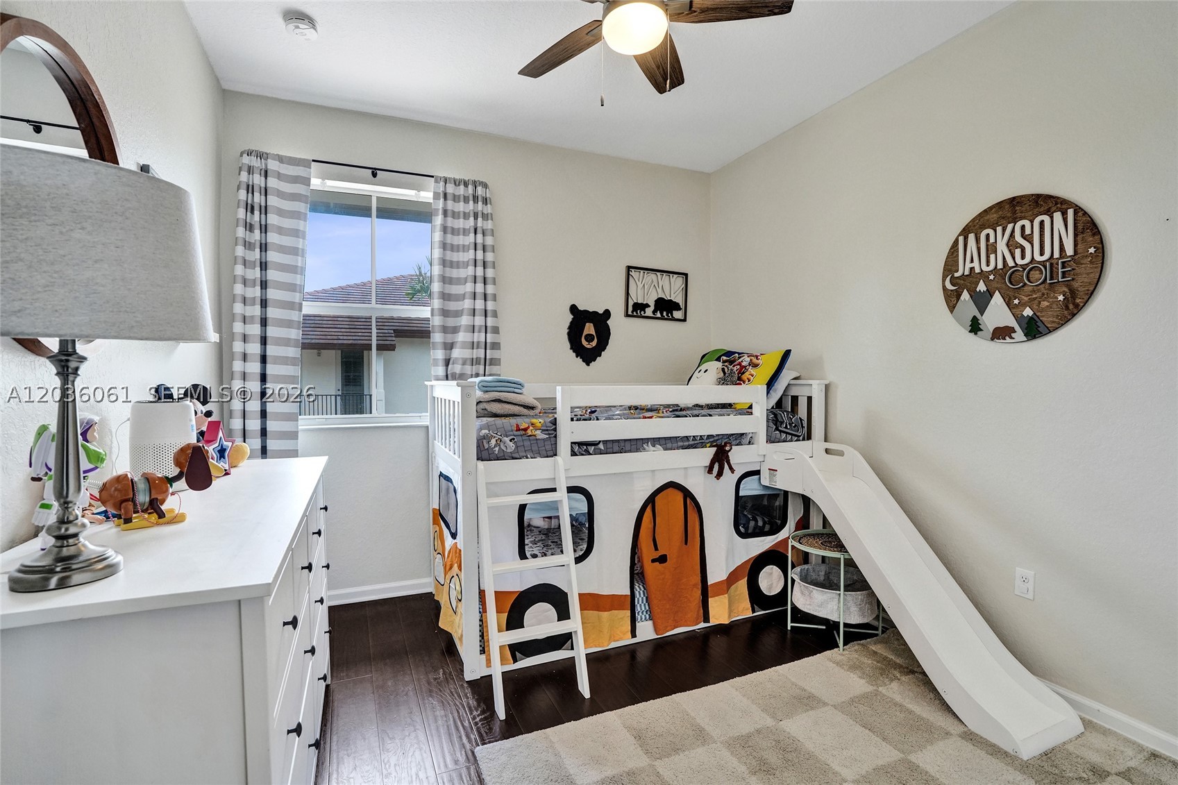PALOMA LAKES CONDOMINIUM - Residential