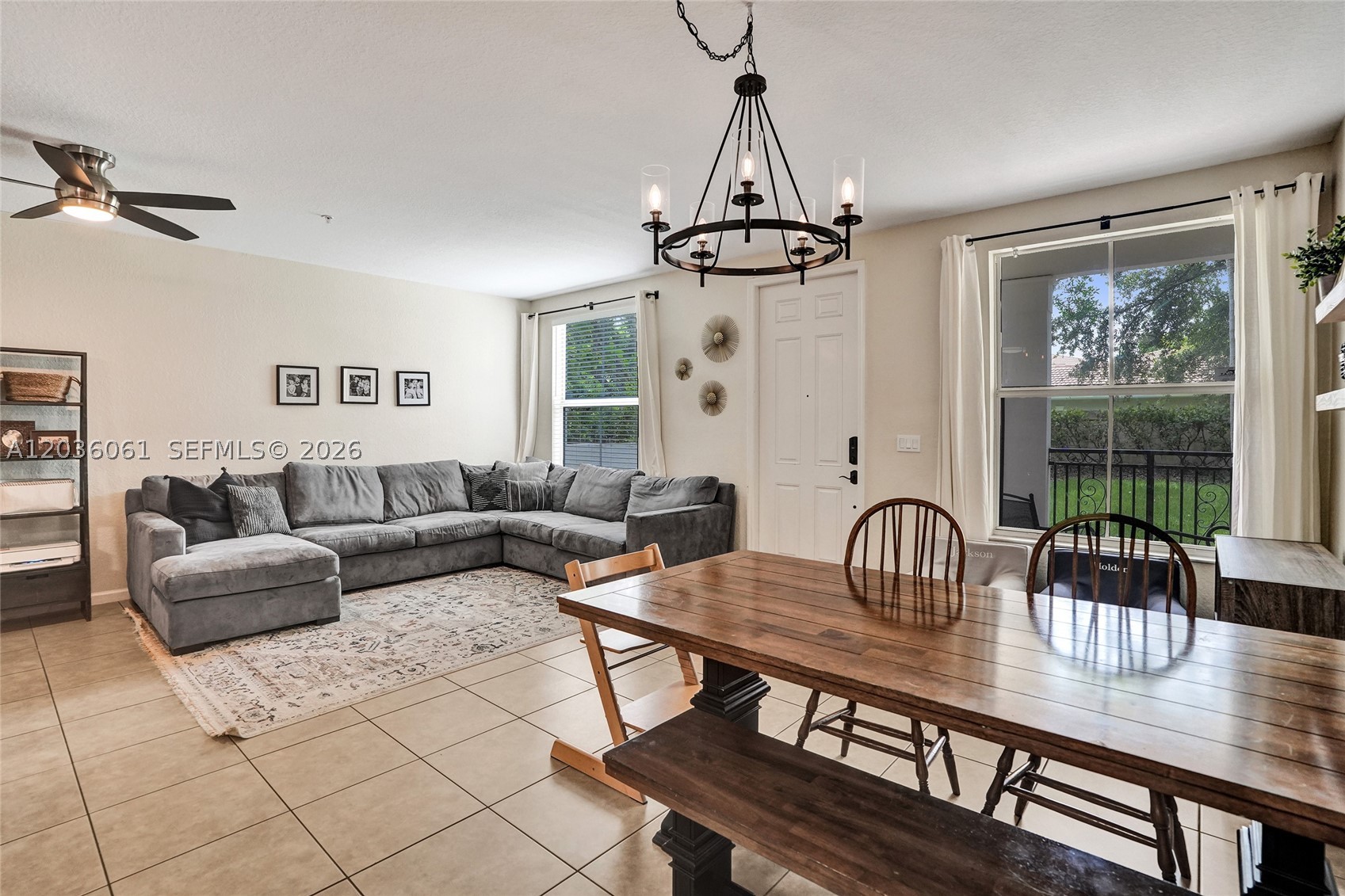 PALOMA LAKES CONDOMINIUM - Residential