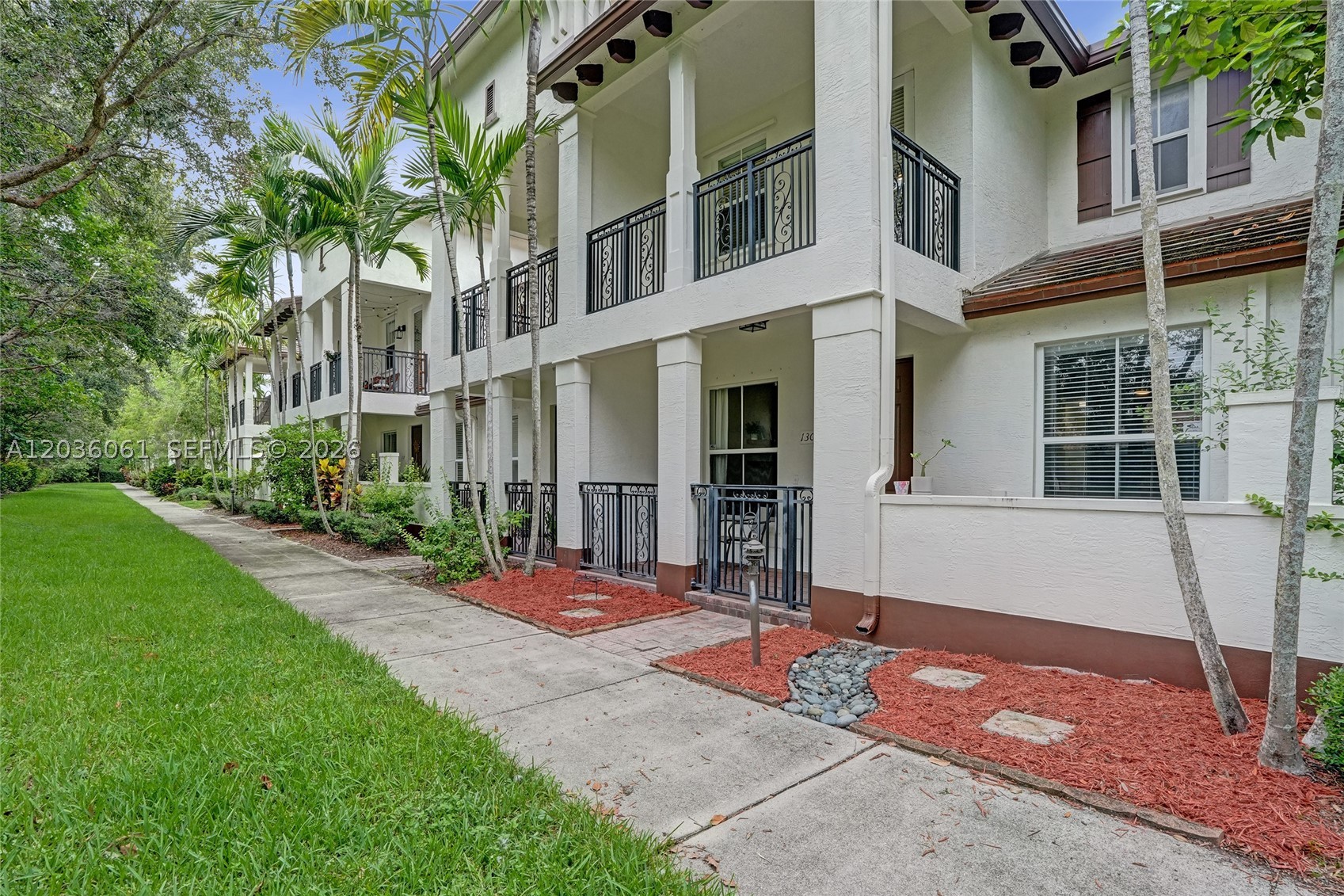 PALOMA LAKES CONDOMINIUM - Residential