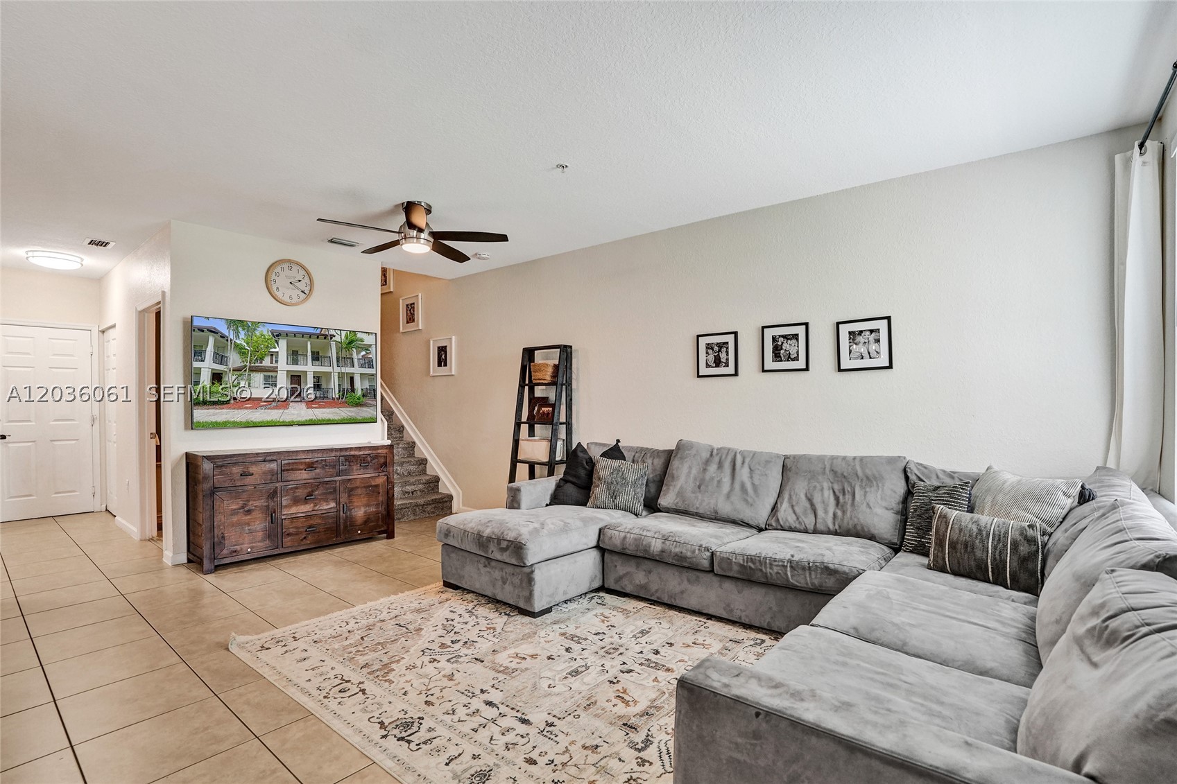 PALOMA LAKES CONDOMINIUM - Residential