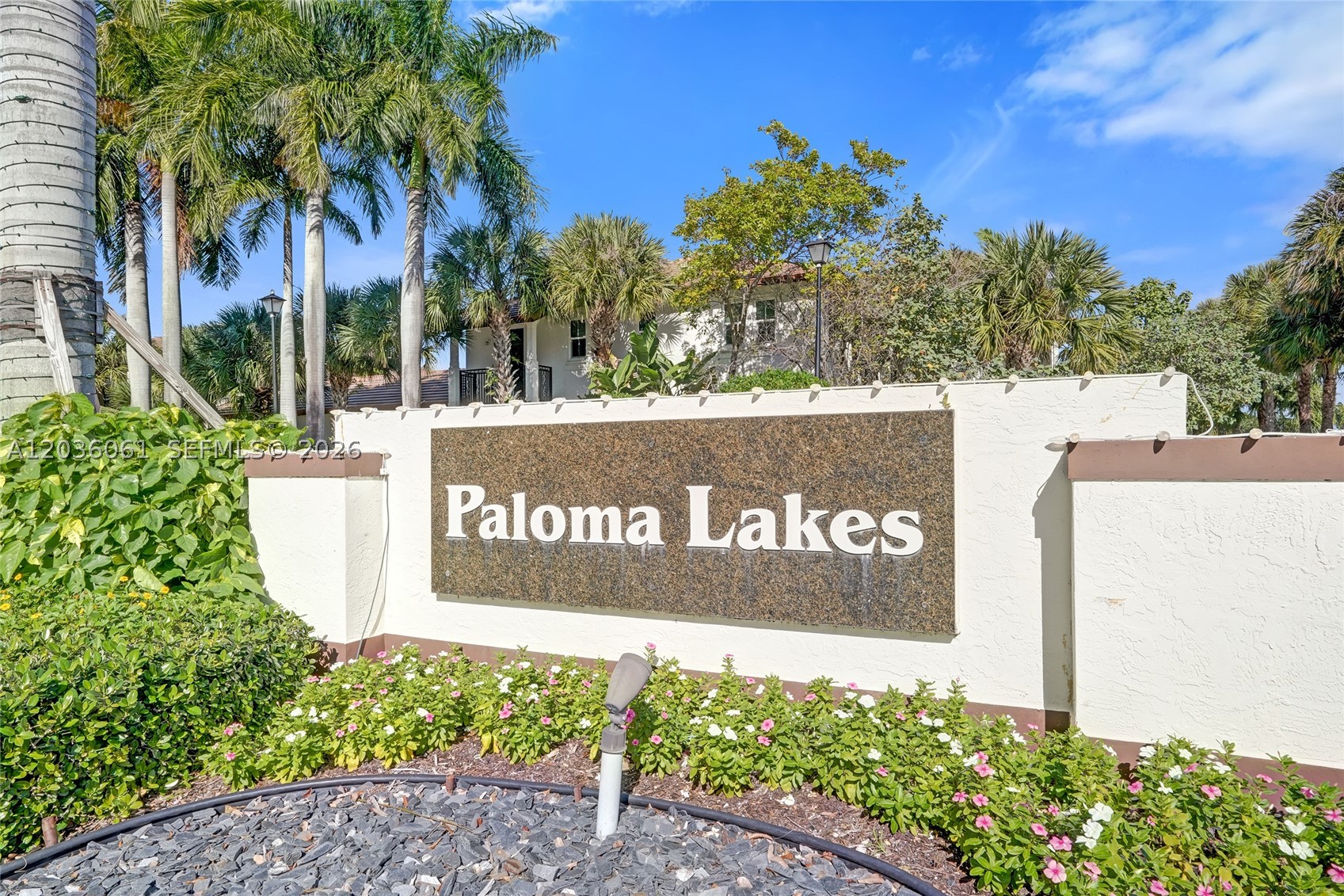 PALOMA LAKES CONDOMINIUM - Residential