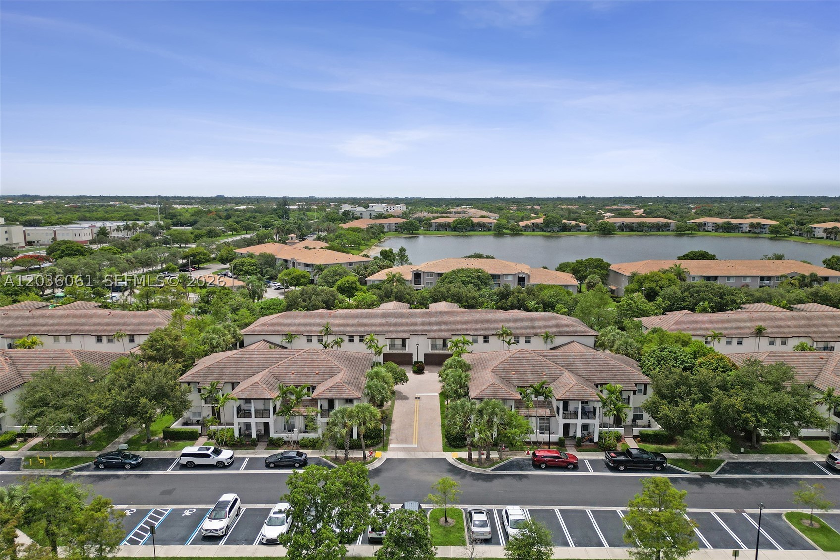 PALOMA LAKES CONDOMINIUM - Residential
