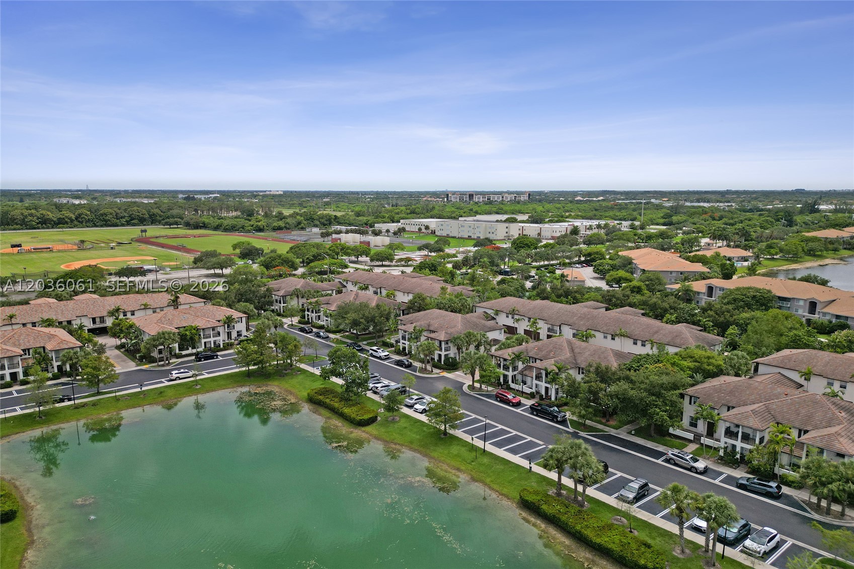 PALOMA LAKES CONDOMINIUM - Residential