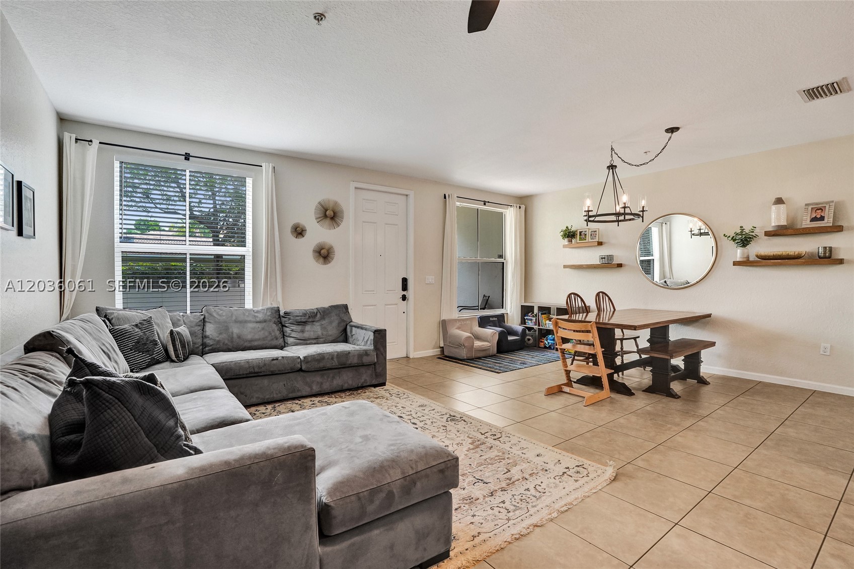PALOMA LAKES CONDOMINIUM - Residential