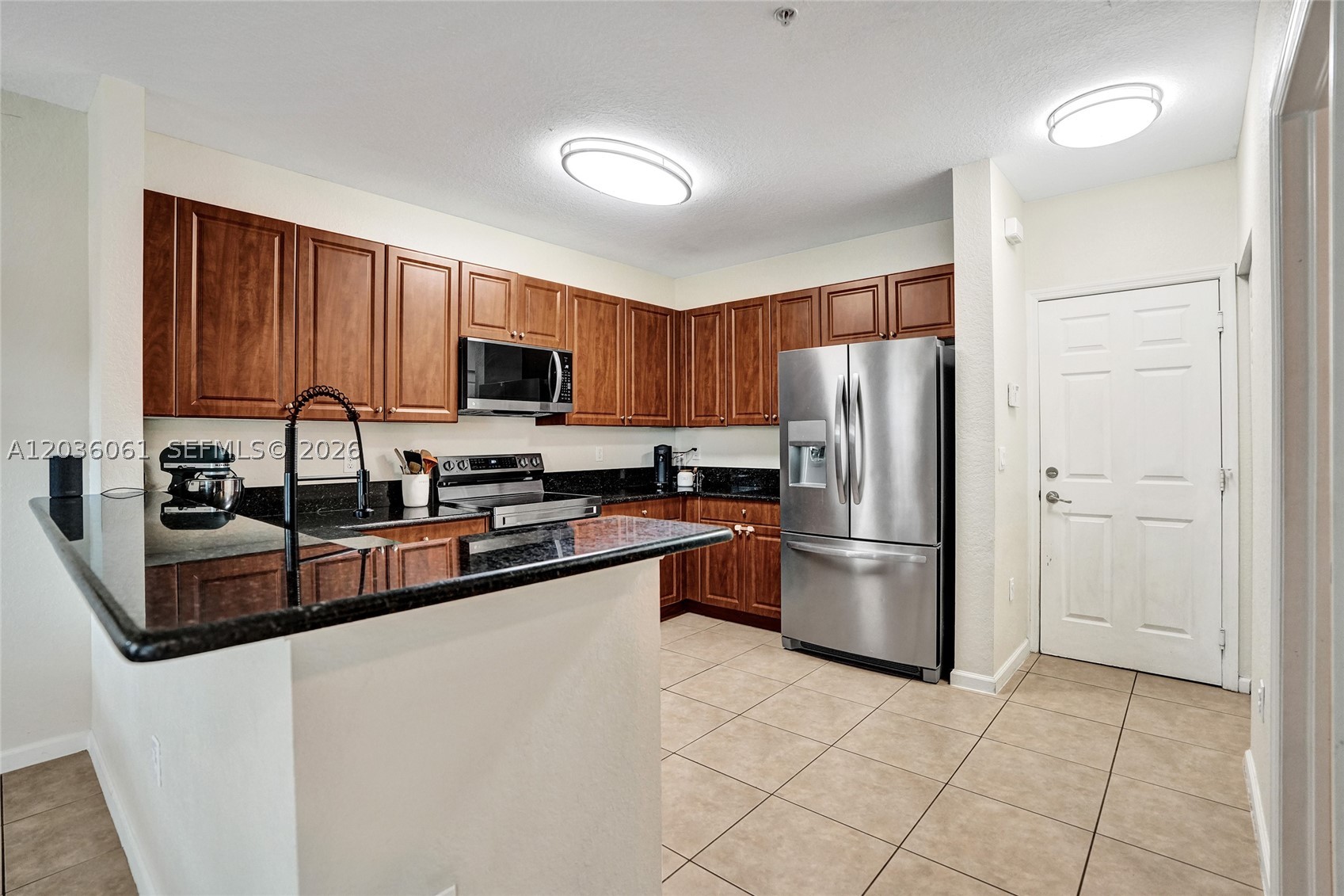 PALOMA LAKES CONDOMINIUM - Residential