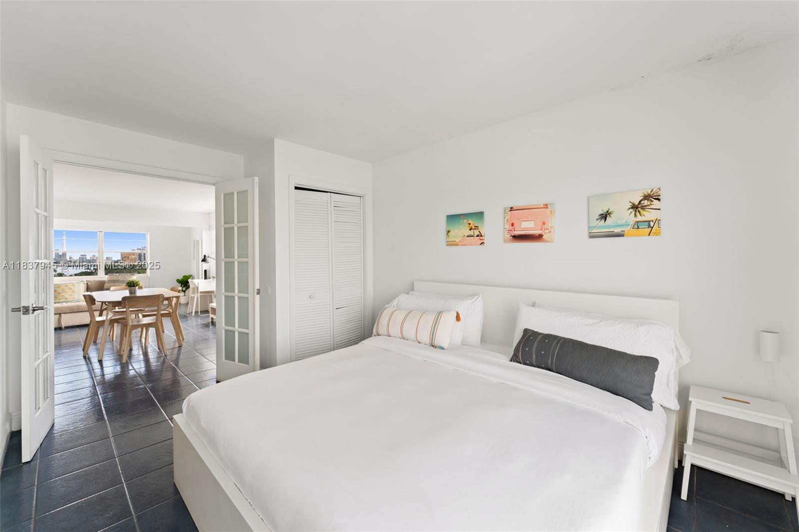 BAYSHORE YACHT & TENNIS C - Residential