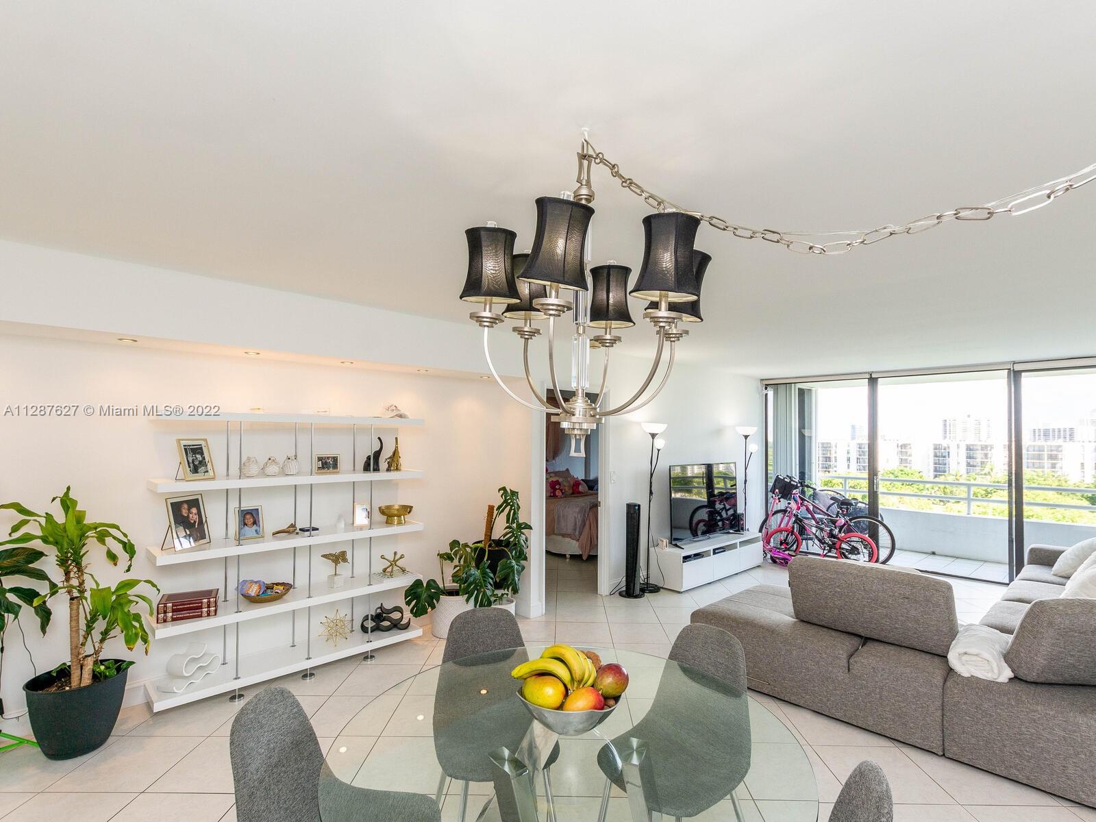 DELVISTA TOWERS CONDO - Residential