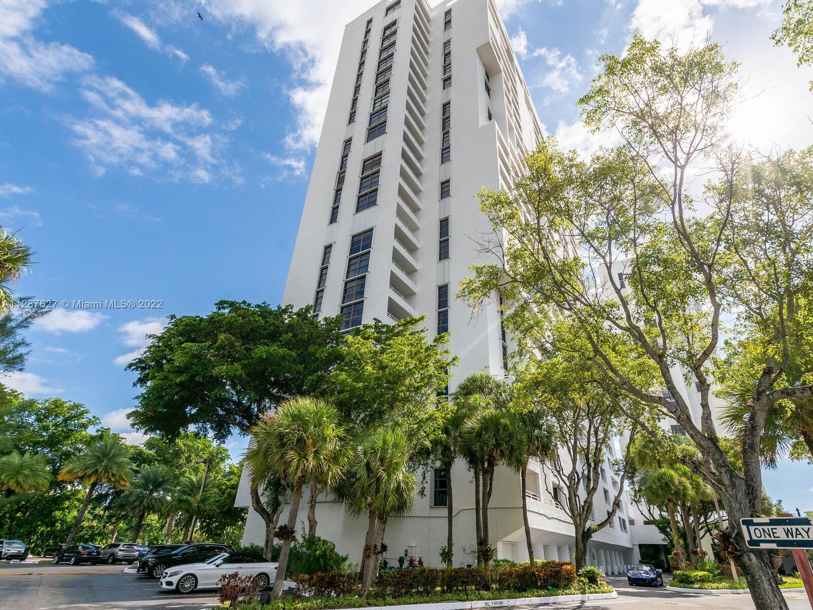 DELVISTA TOWERS CONDO - Residential