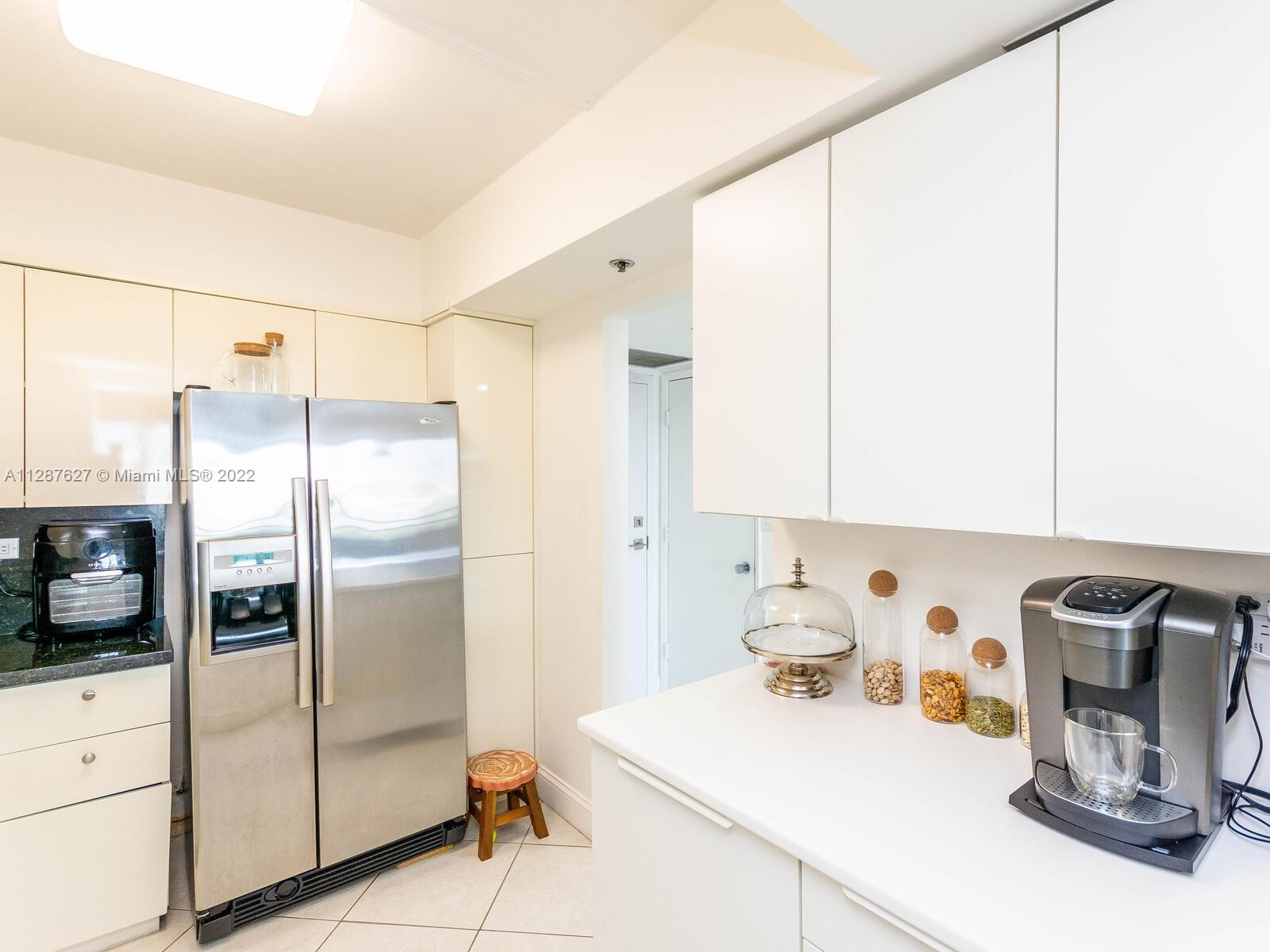 DELVISTA TOWERS CONDO - Residential
