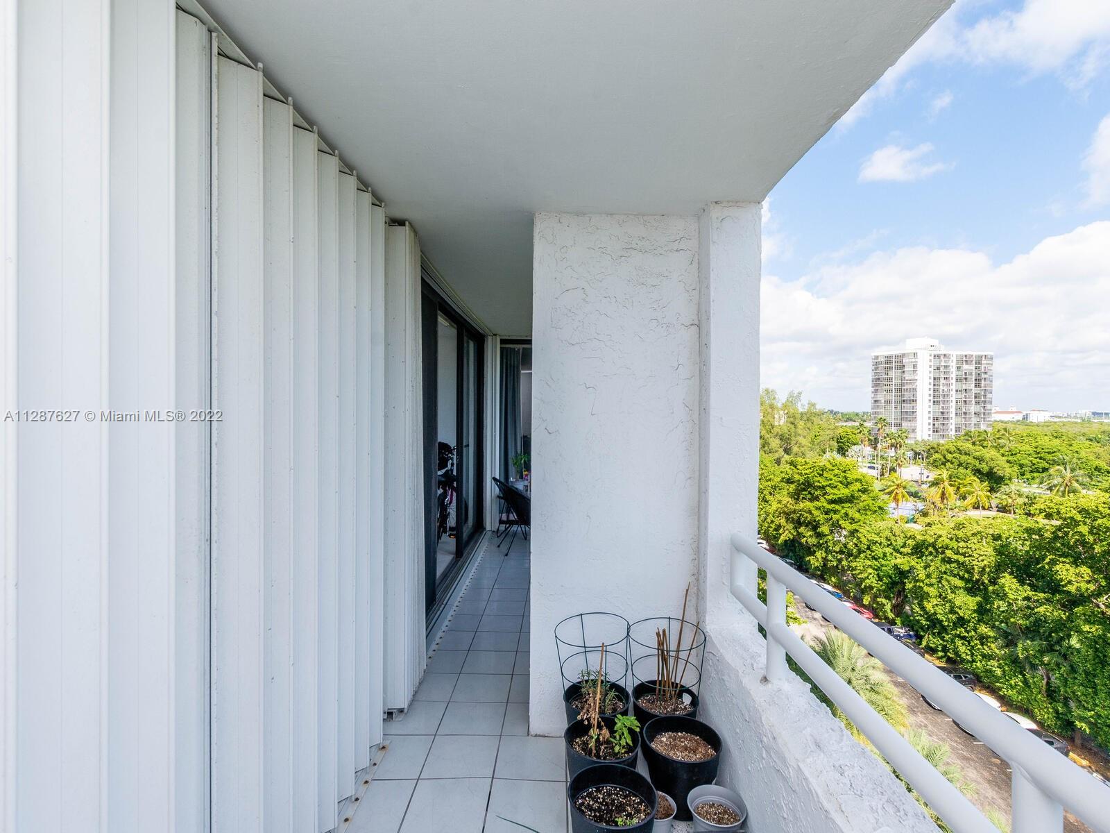 DELVISTA TOWERS CONDO - Residential