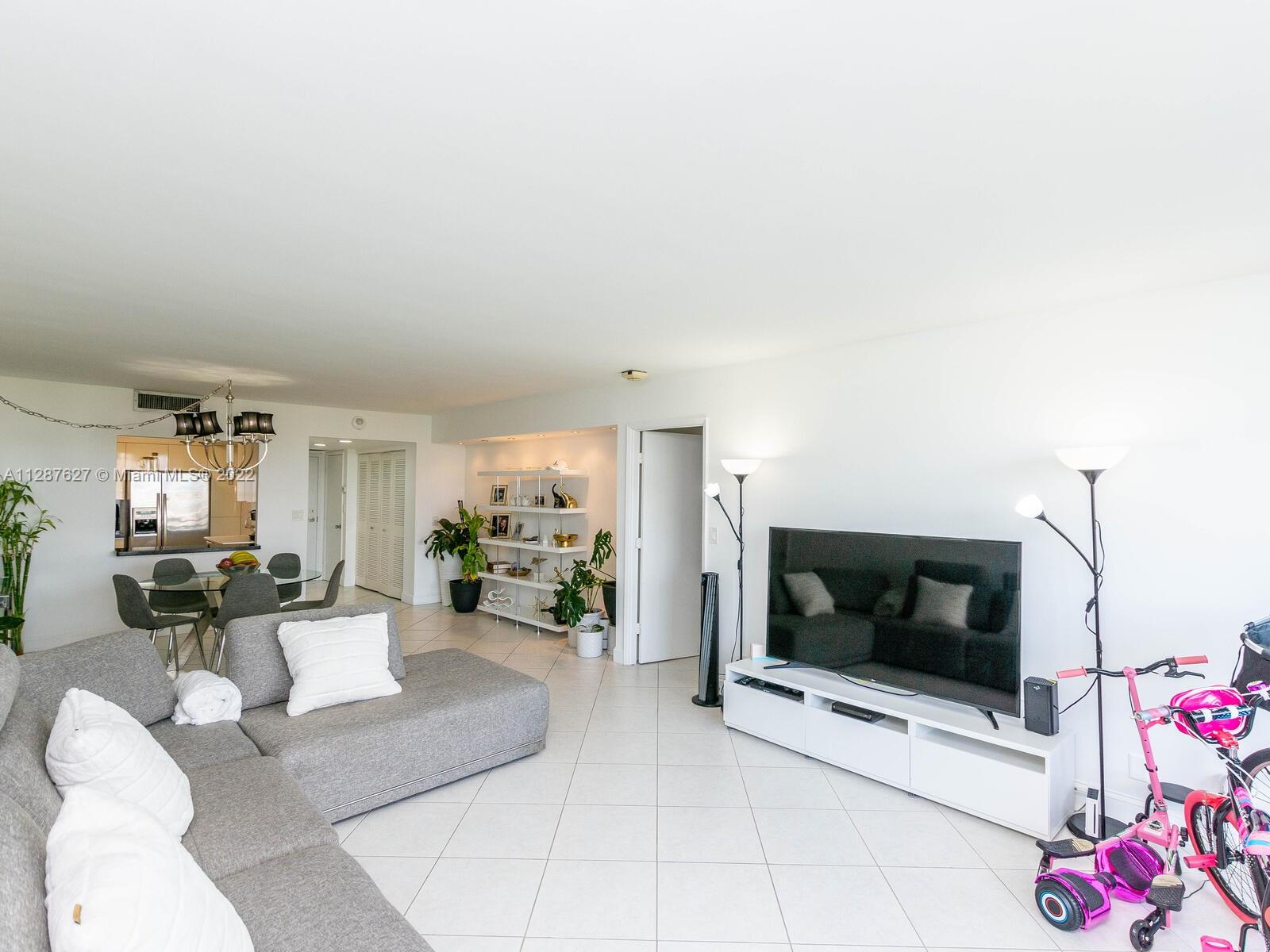 DELVISTA TOWERS CONDO - Residential