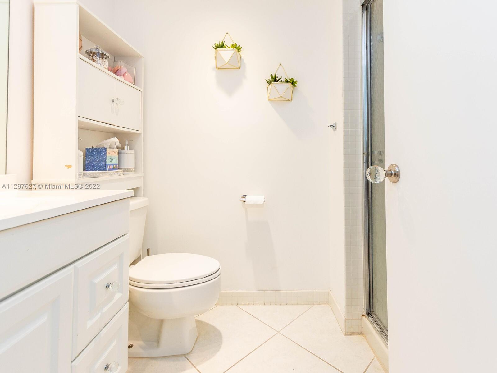 DELVISTA TOWERS CONDO - Residential